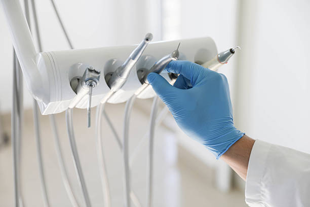 Professional Emergency Dentist technician working in Concord, CA